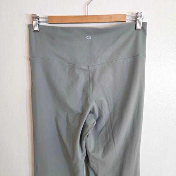 Gap Sage Green Studio Sky High Flare Leggings Pants Size M - Picture 5 of 11